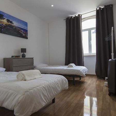 Guest House First Floor Lagos Exterior photo